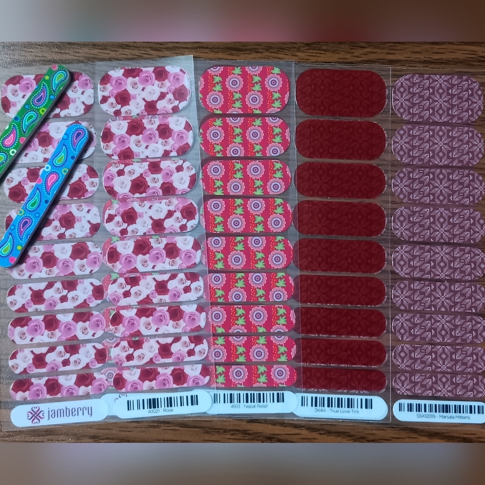 ⚜️ Jamberry Nail Wrap Lot ⚜️ J5 ⚜️ NWT ⚜️ 4pks ⚜️ 2 Files Included ⚜️
